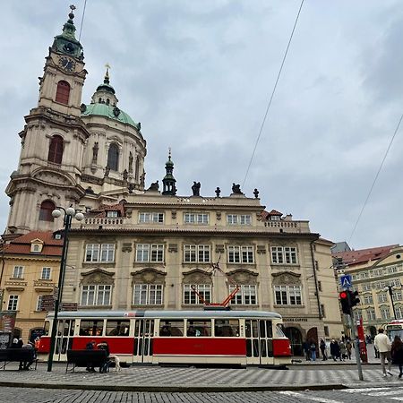 Unique Charles Bridge 2Bdr Apartment. Praha Bagian luar foto