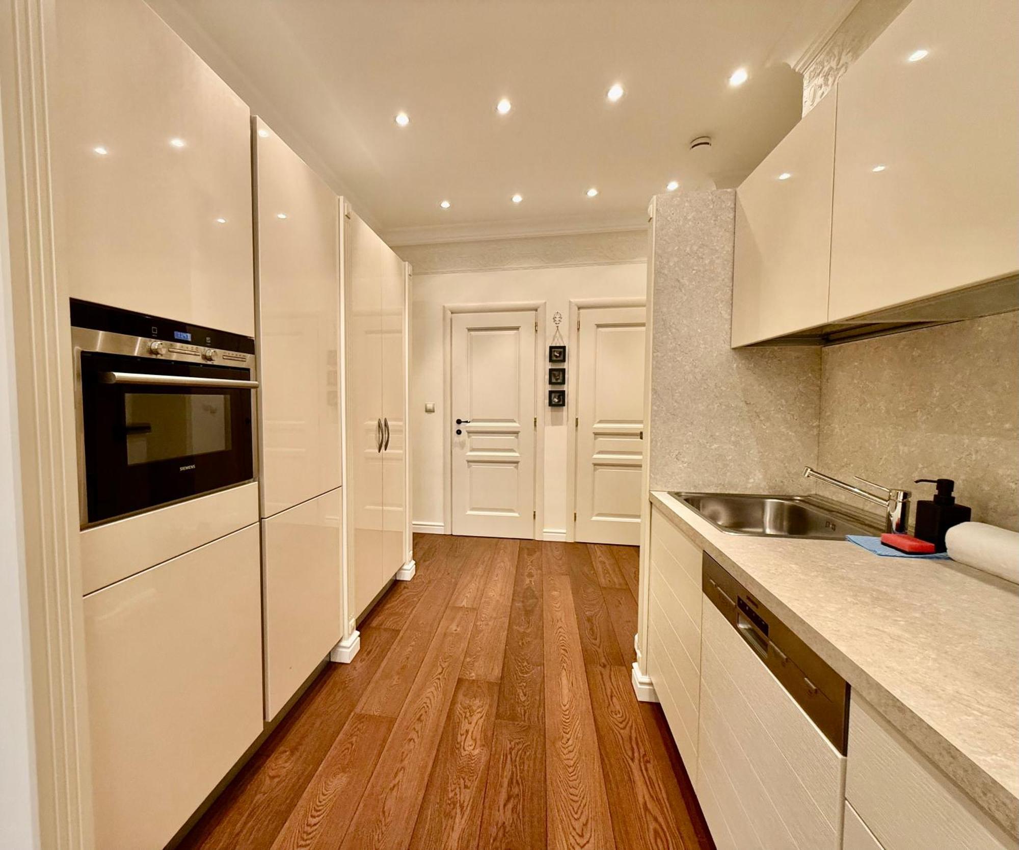 Unique Charles Bridge 2Bdr Apartment. Praha Bagian luar foto